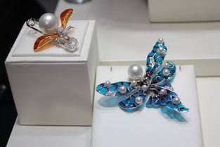 金鉆 名車 再現(xiàn)江湖 珠寶盛宴精彩開(kāi)啟 老鳳祥亮相上海國(guó)際珠寶首飾展覽會(huì)