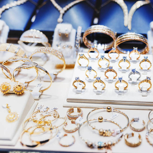 年輕人成珠寶首飾購(gòu)買主力軍