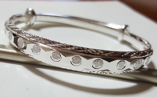 珠寶哥黃金首飾報(bào)價(jià) 4月17日足金268元 克